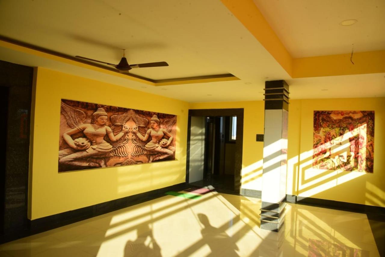 Vaishnavi Residency Tiptur Hotel Tarikere Exterior photo